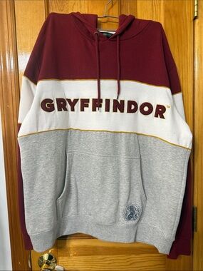 Gryffindor Colorblock Pullover Hoodie - Maroon/White/Gray